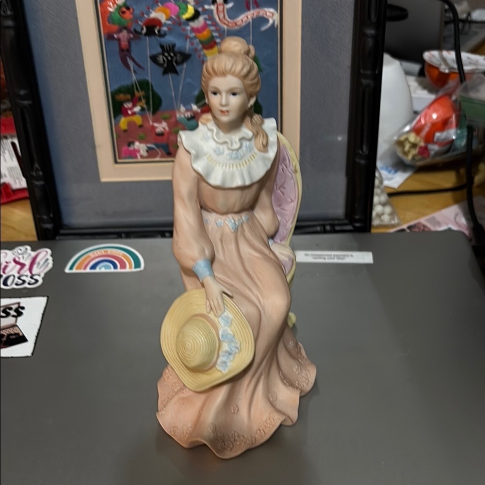 Homco No. 1439 Courtney's Dream Ceramic Seated Lady 1980's - Picture 5 of 5
